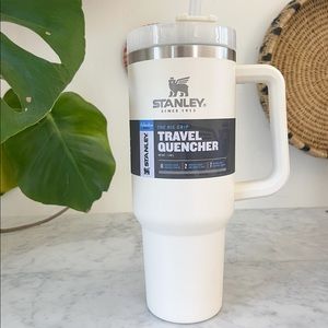 *BRAND NEW* Stanley Quencher 40oz Tumbler - Cream